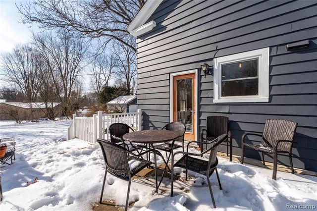 650 Wattles Road, Bloomfield Hills, MI 48304