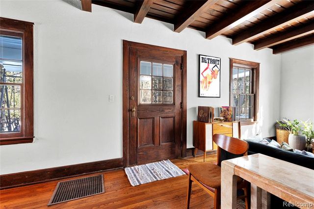 650 Wattles Road, Bloomfield Hills, MI 48304