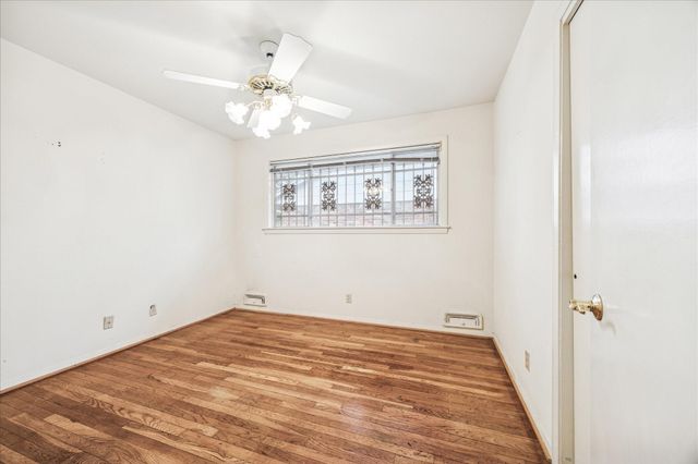 5119 Beechnut Street, Houston, TX 77096