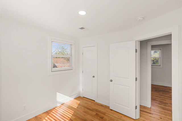 312 Paragon Mills Rd, Nashville, TN 37211