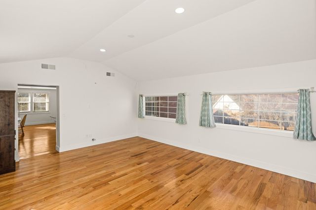 312 Paragon Mills Rd, Nashville, TN 37211