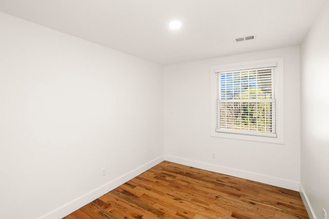 312 Paragon Mills Rd, Nashville, TN 37211