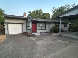2258 Park Marina Drive, Redding, CA 96001