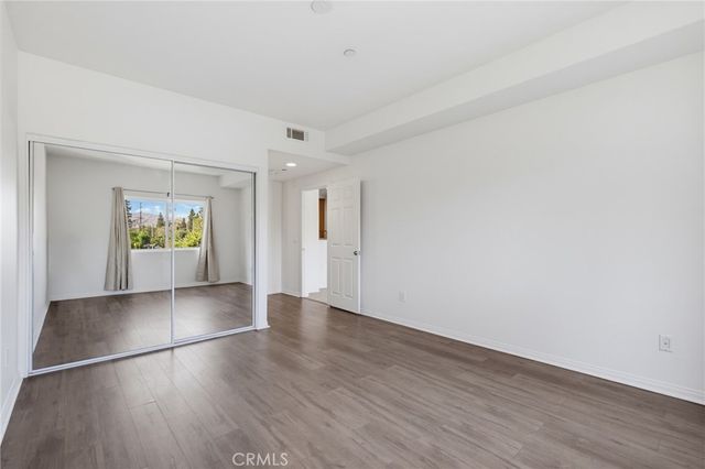 9610 Zelzah Avenue 203, Los Angeles, CA 91325