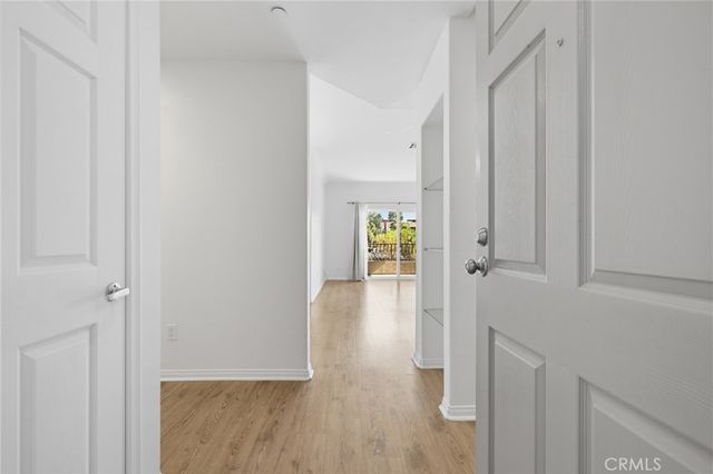 9610 Zelzah Avenue 203, Los Angeles, CA 91325
