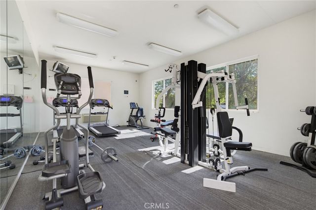 9610 Zelzah Avenue 203, Los Angeles, CA 91325