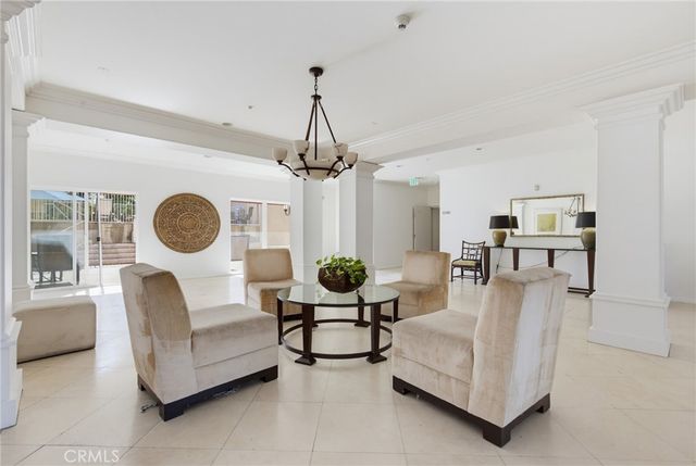 9610 Zelzah Avenue 203, Los Angeles, CA 91325
