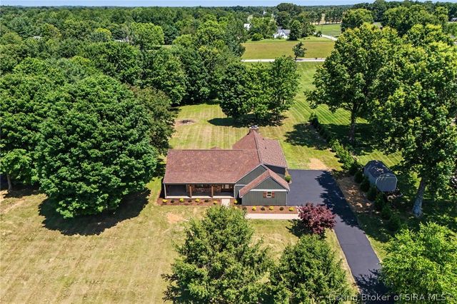 2002 Beckin Drive, Floyds Knobs, IN 47119