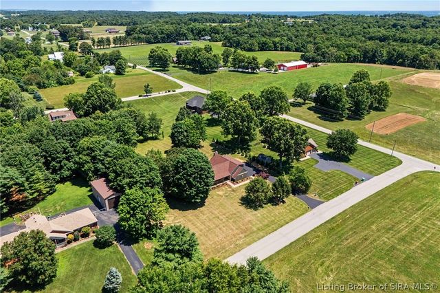 2002 Beckin Drive, Floyds Knobs, IN 47119