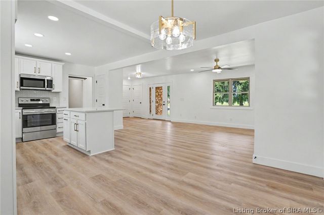 2002 Beckin Drive, Floyds Knobs, IN 47119