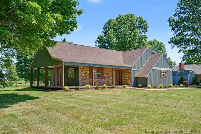 2002 Beckin Drive, Floyds Knobs, IN 47119