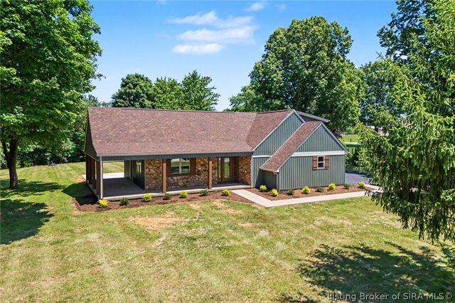 2002 Beckin Drive, Floyds Knobs, IN 47119