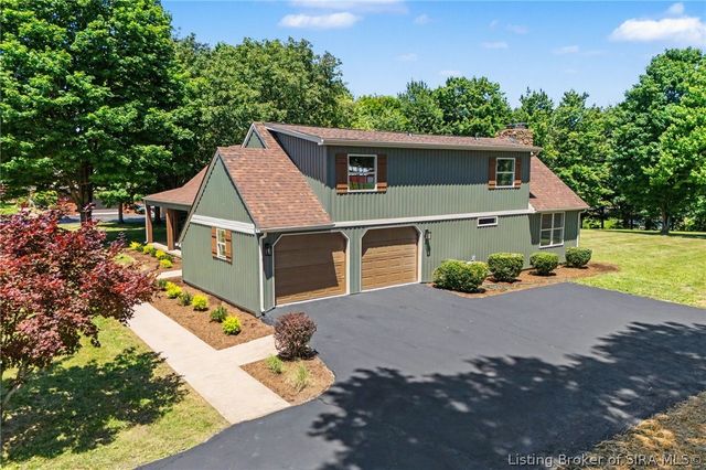 2002 Beckin Drive, Floyds Knobs, IN 47119