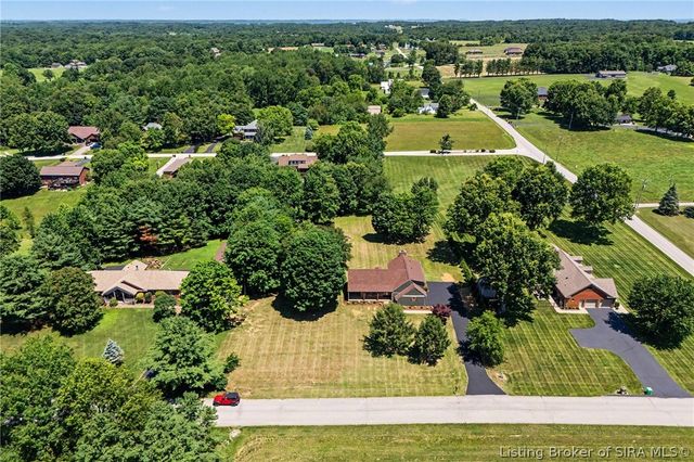 2002 Beckin Drive, Floyds Knobs, IN 47119