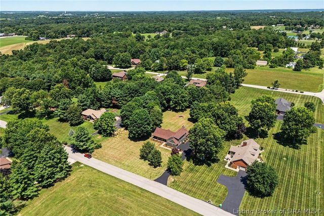2002 Beckin Drive, Floyds Knobs, IN 47119