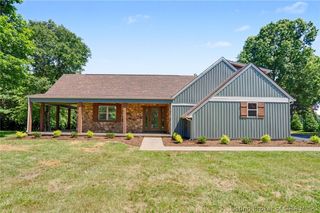 2002 Beckin Drive, Floyds Knobs, IN 47119