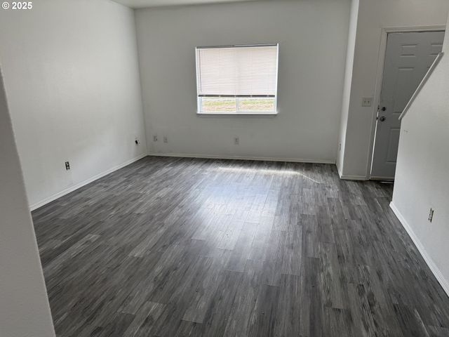 106 17TH Ave, Longview, WA 98632