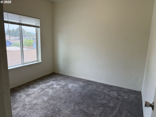 106 17TH Ave, Longview, WA 98632