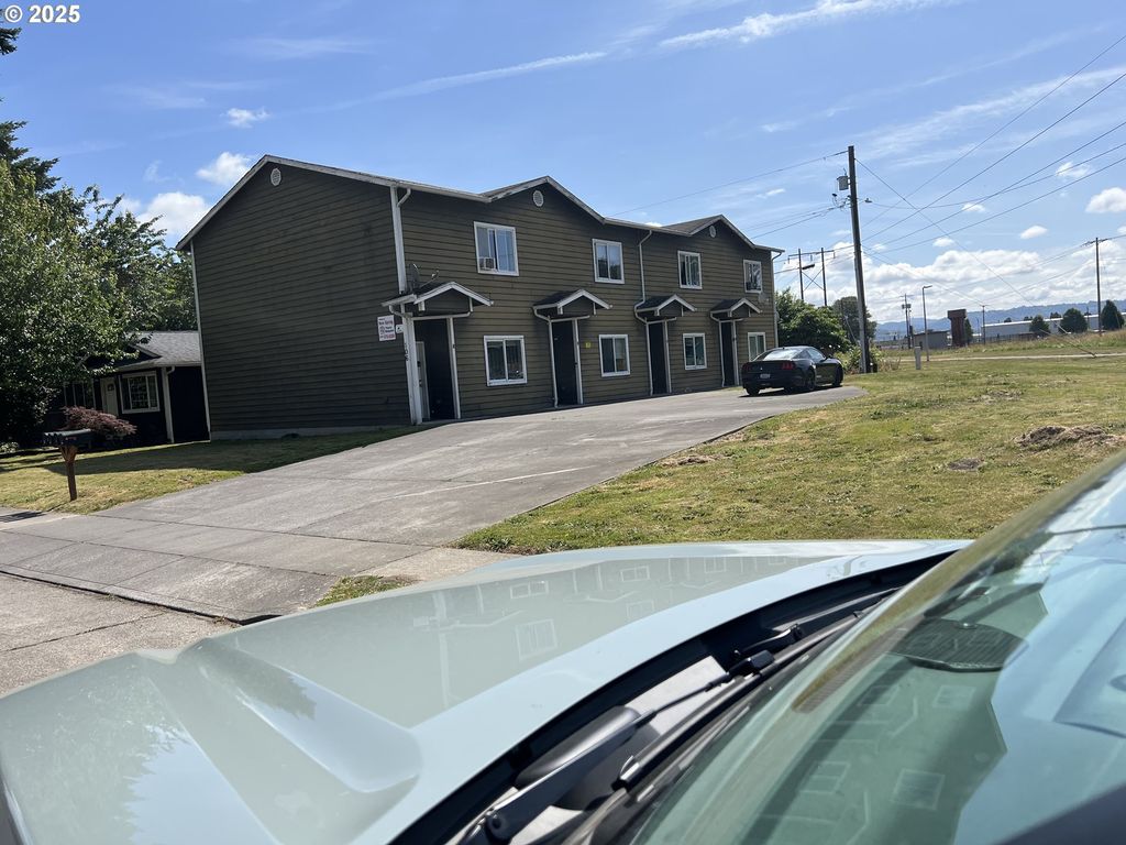 106 17TH Ave, Longview, WA 98632