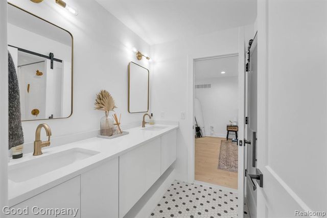 3813 Linwood Avenue, Royal Oak, MI 48073