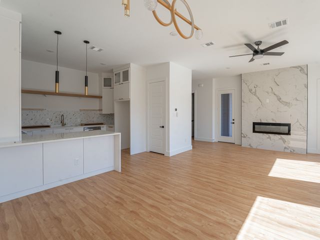 2706 Valentine Street, Dallas, TX 75215