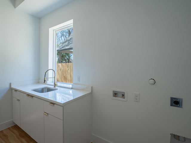 2706 Valentine Street, Dallas, TX 75215