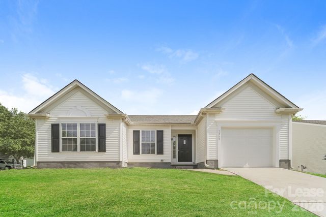 7352 Wingstone Lane, Charlotte, NC 28262