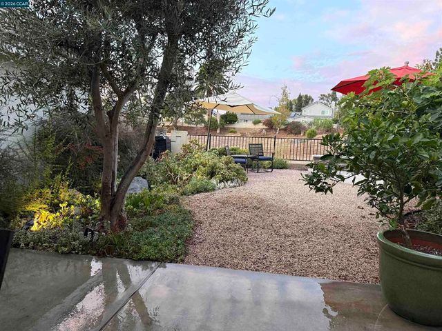 10558 Rancho Carmel Dr, San Diego, CA 92128
