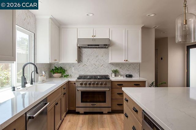 10558 Rancho Carmel Dr, San Diego, CA 92128