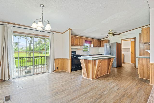 1225 SW Dallas Street, Gravette, AR 72736