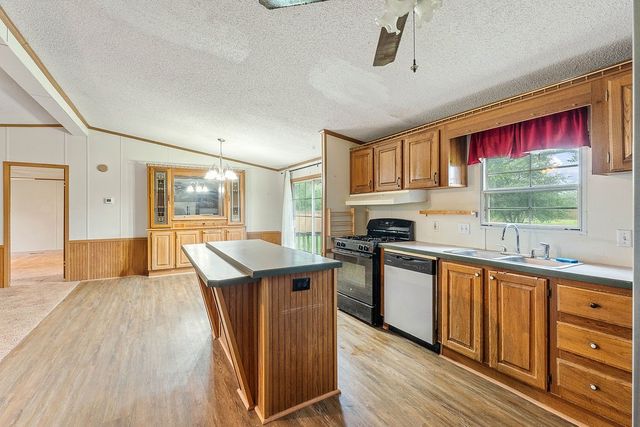 1225 SW Dallas Street, Gravette, AR 72736