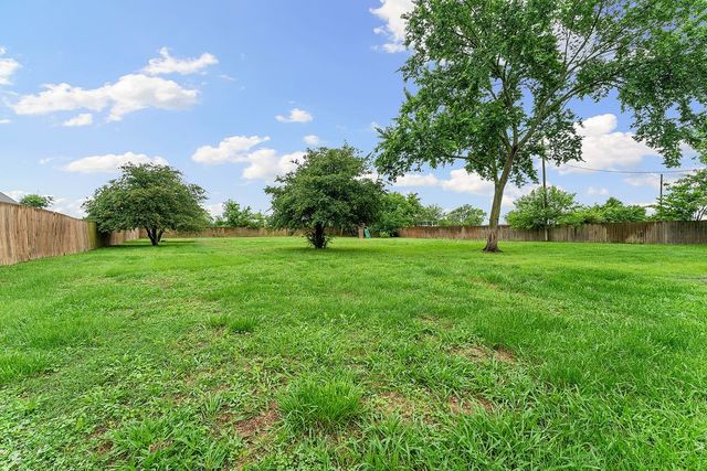 1225 SW Dallas Street, Gravette, AR 72736