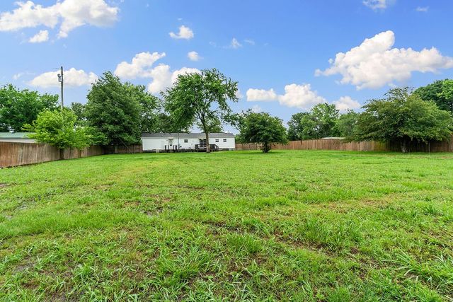 1225 SW Dallas Street, Gravette, AR 72736