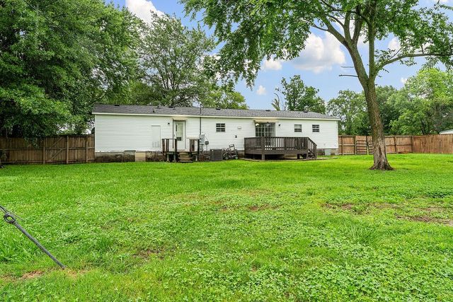 1225 SW Dallas Street, Gravette, AR 72736