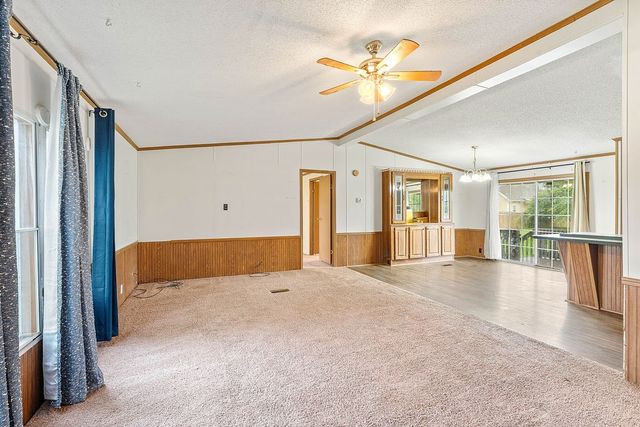 1225 SW Dallas Street, Gravette, AR 72736