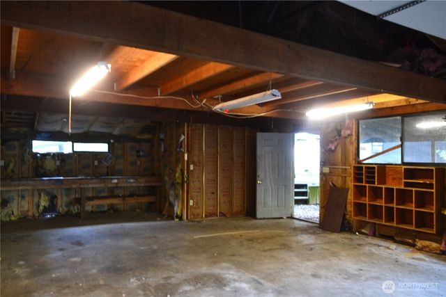 80 NE Collins Drive E, Tahuya, WA 98588