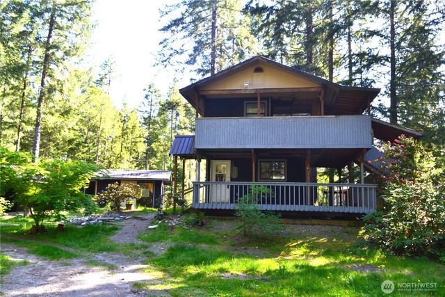 80 NE Collins Drive E, Tahuya, WA 98588