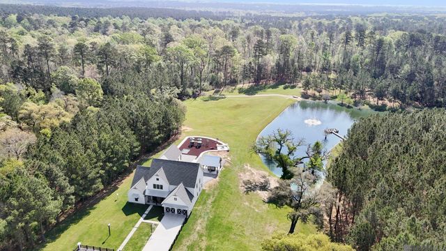 10118 La Hwy 421, St Francisville, LA 70775