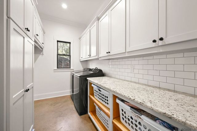 10118 La Hwy 421, St Francisville, LA 70775