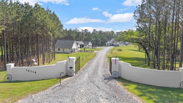 10118 La Hwy 421, St Francisville, LA 70775
