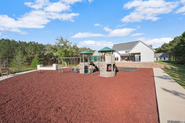 10118 La Hwy 421, St Francisville, LA 70775