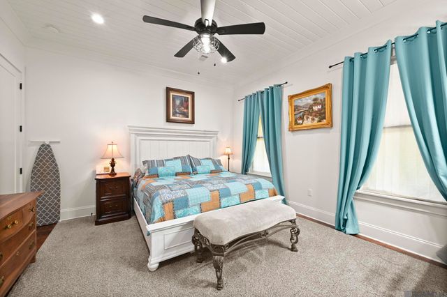 10118 La Hwy 421, St Francisville, LA 70775