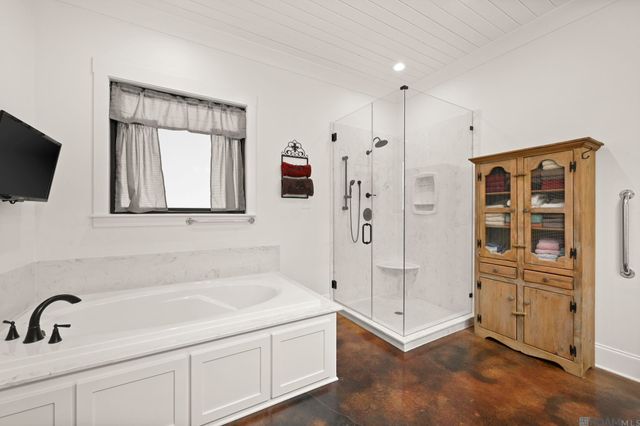 10118 La Hwy 421, St Francisville, LA 70775