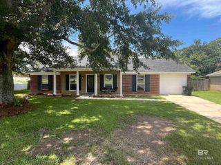 19261 Oak Hillcrest Drive, Robertsdale, AL 36567