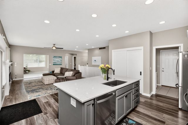 4209 127th Circle, Urbandale, IA 50323