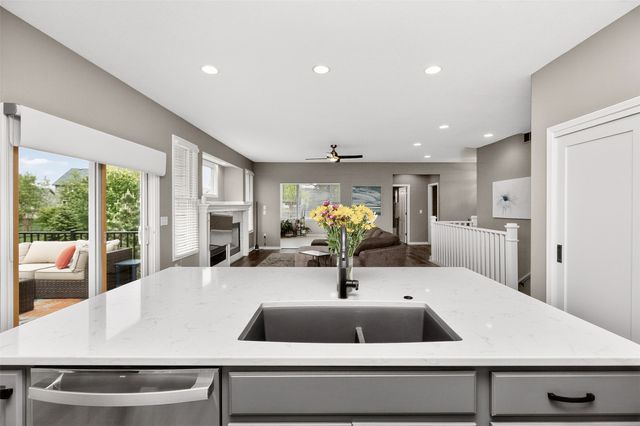 4209 127th Circle, Urbandale, IA 50323
