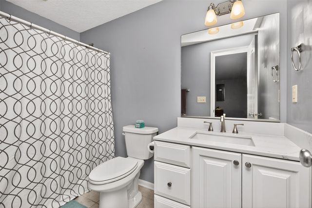 4209 127th Circle, Urbandale, IA 50323