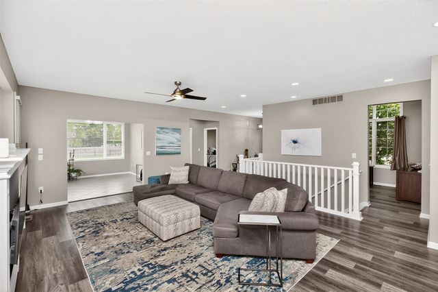 4209 127th Circle, Urbandale, IA 50323