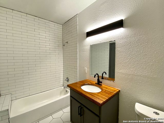 828 DAKOTA ST, San Antonio, TX 78203