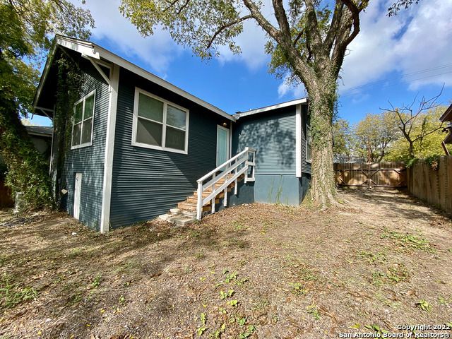 828 DAKOTA ST, San Antonio, TX 78203